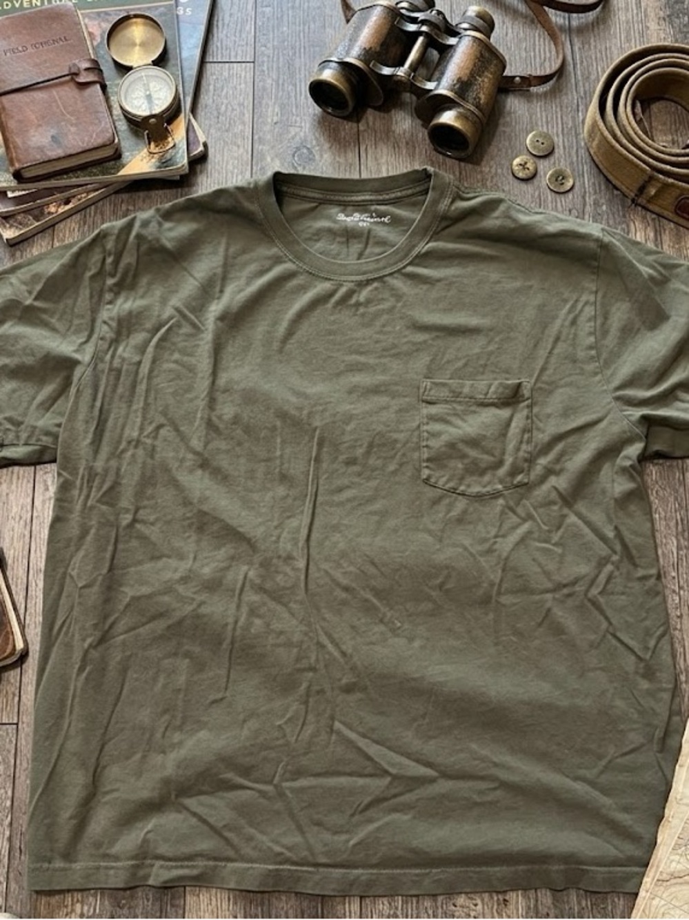 Eddie Bauer Men's Olive Green Pocket T-Shirt